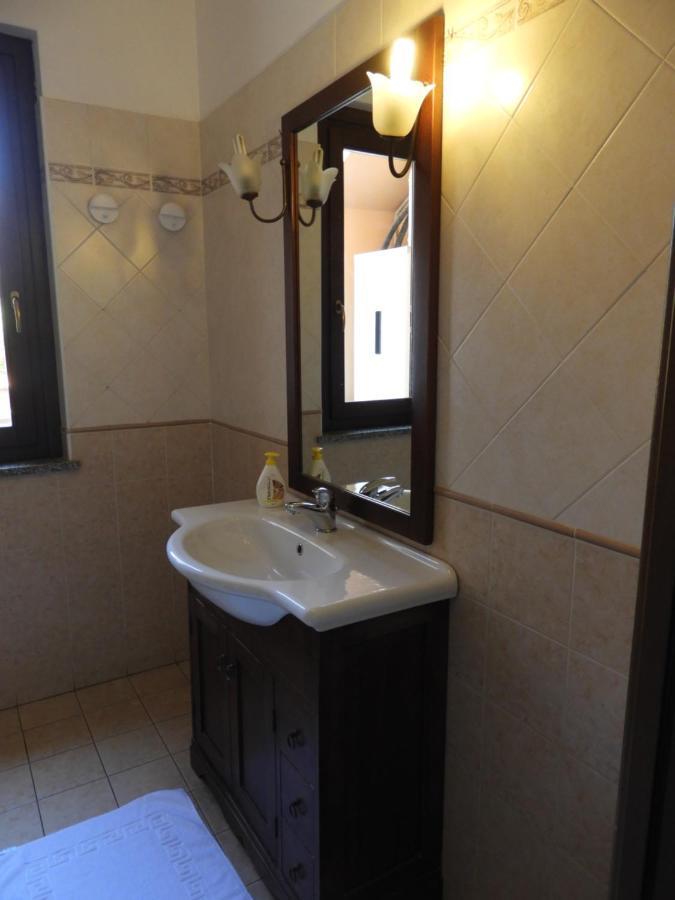 B&B Isola Fiumicino Exteriör bild
