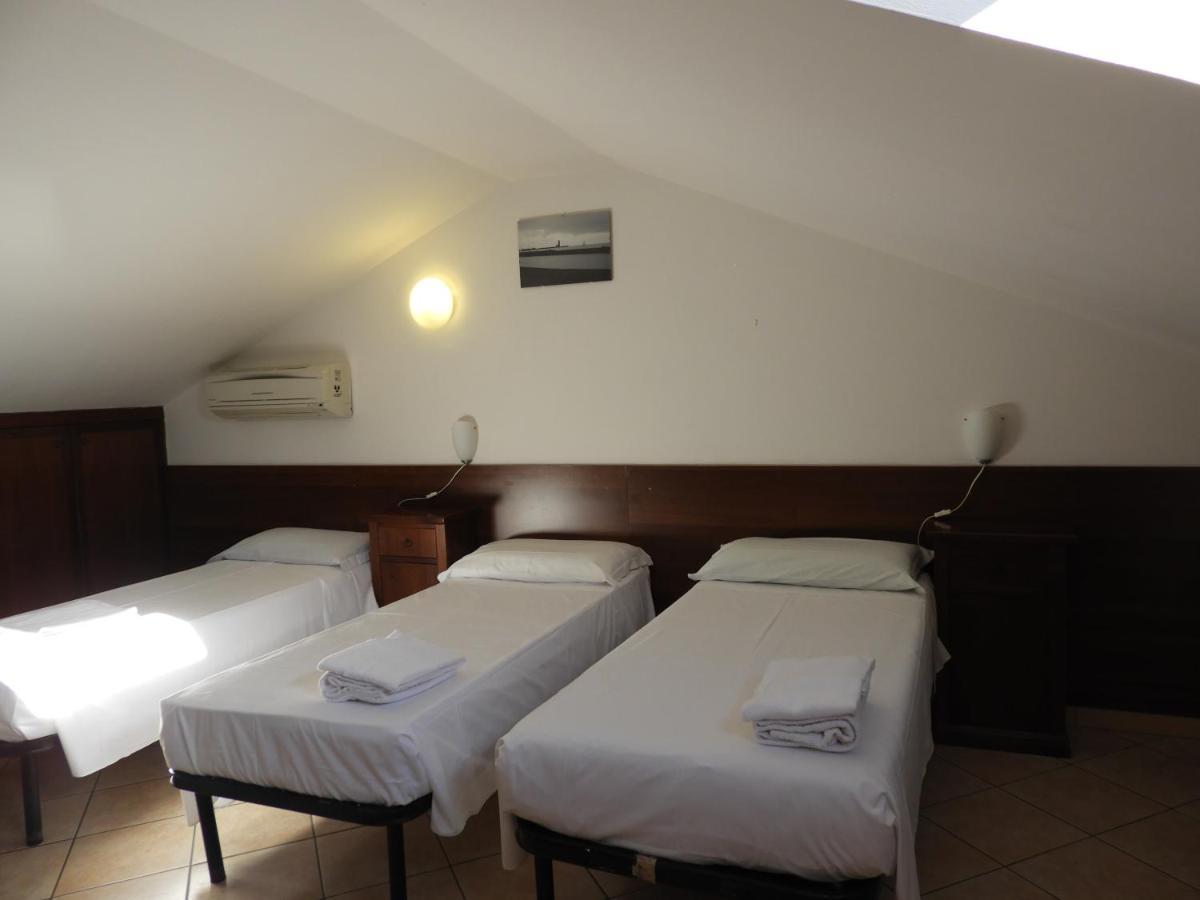 B&B Isola Fiumicino Exteriör bild