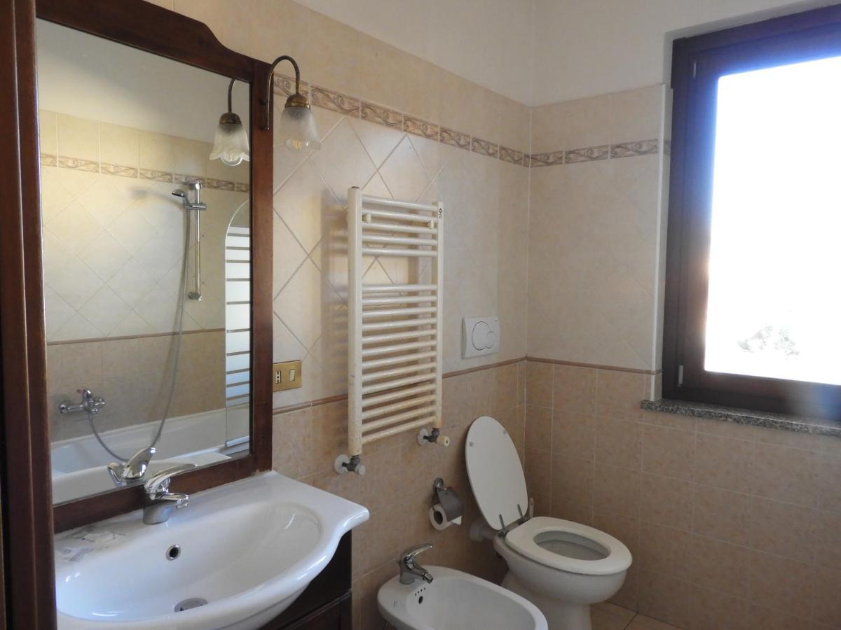 B&B Isola Fiumicino Exteriör bild
