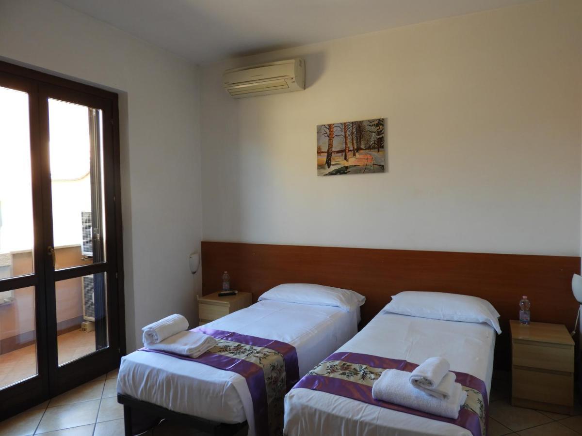 B&B Isola Fiumicino Exteriör bild