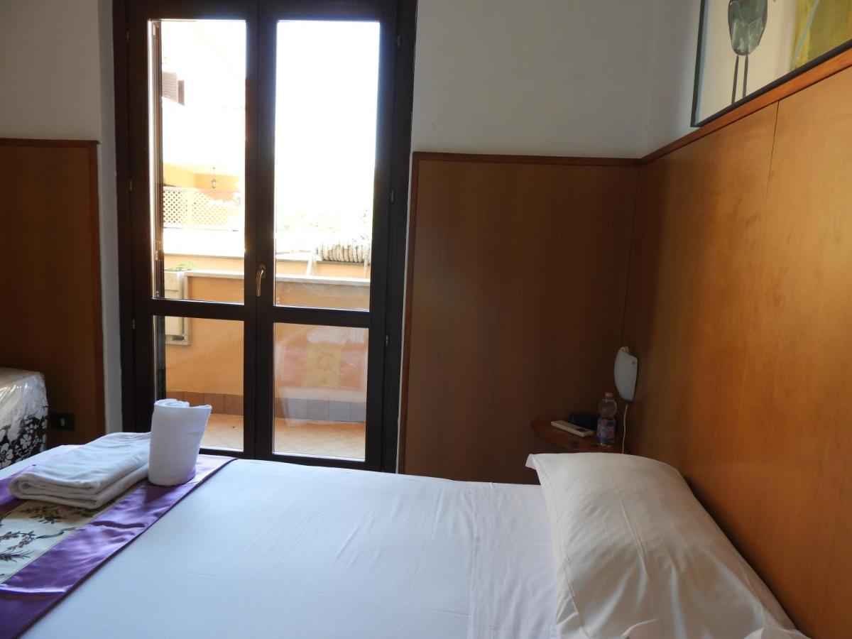 B&B Isola Fiumicino Exteriör bild